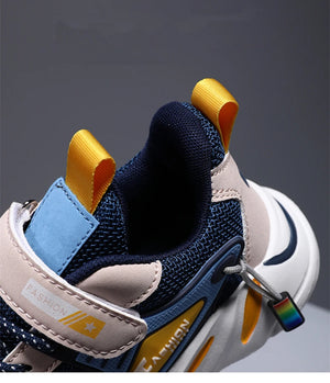 Kids' mesh running sneakers for boys and girls with breathable uppers and EVA soles