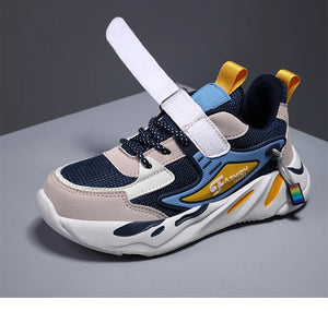 Kids' mesh running sneakers for boys and girls with breathable uppers and EVA soles