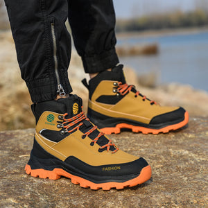 Men's steel toe safety boots with high-top design and puncture-resistant midsole