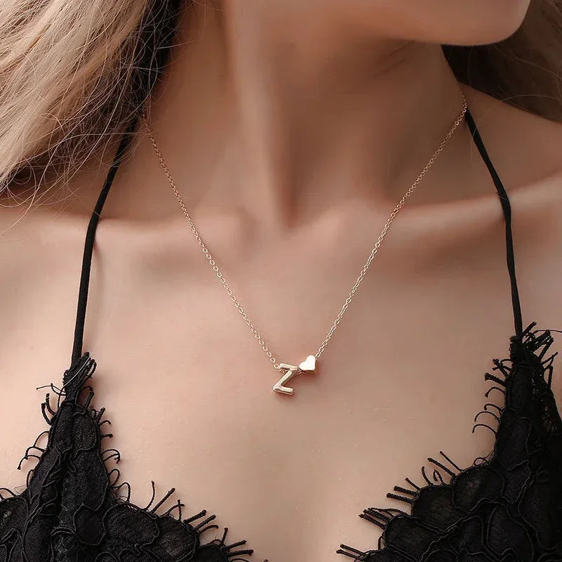 Z Dainty tiny heart initial necklace in gold or silver for women pendant choker jewelry
