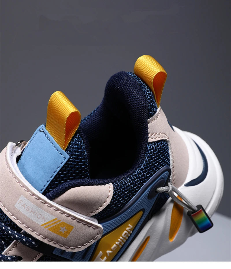 Kids' mesh running sneakers for boys and girls with breathable uppers and EVA soles