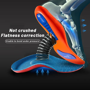 Shoe insoles with a skeleton illustration on a black background, highlighting 'Not crushed' and 'Flatness correction' features.