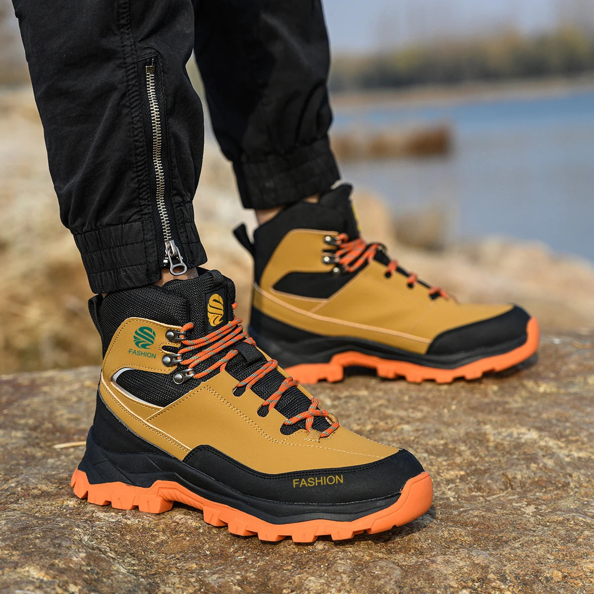 Men's steel toe safety boots with high-top design and puncture-resistant midsole